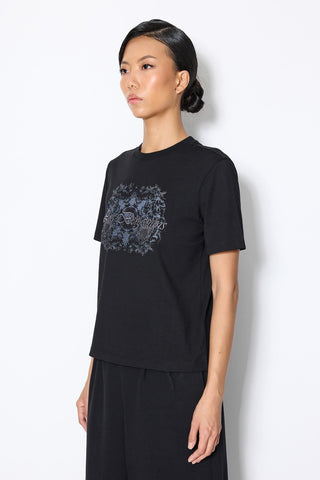 EMBROIDERY DETAILED TEE